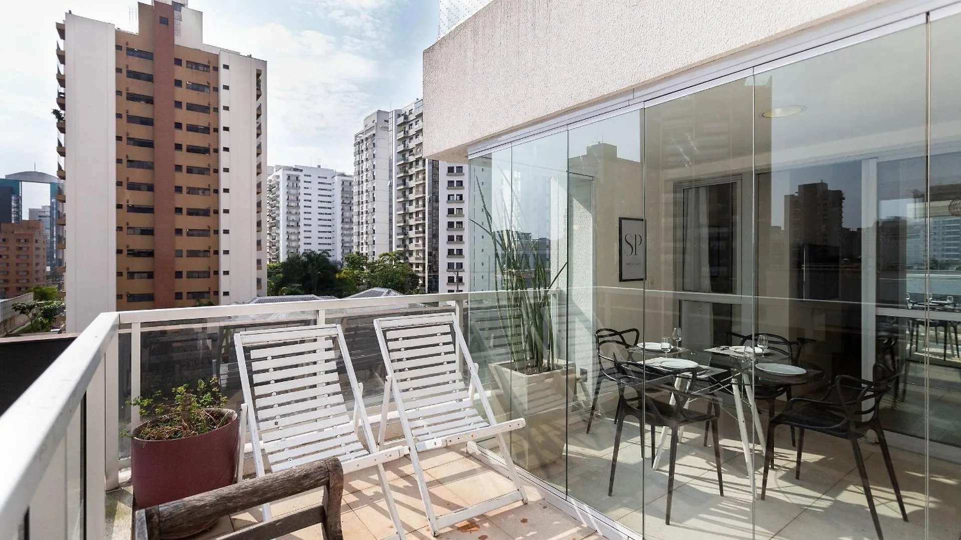 Studio Com Garagem Proximo Ao Shop. Ibirapuera Sao Paulo